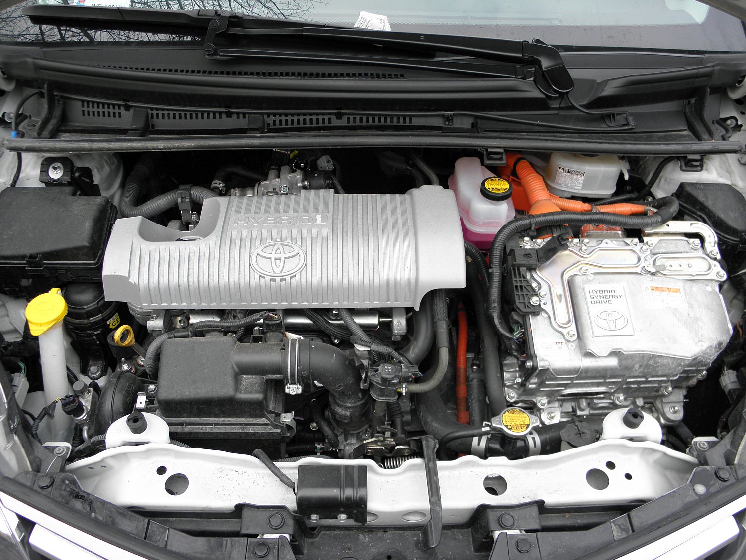 Toyota Yaris Hybrid Hybrydowy zawrót głowy NaMasce