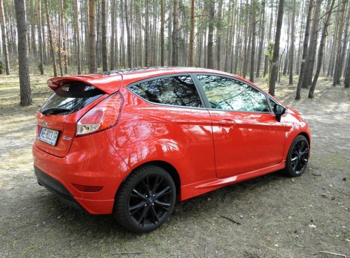 ford_fiesta_1.0_ecoboost_red_edition_10