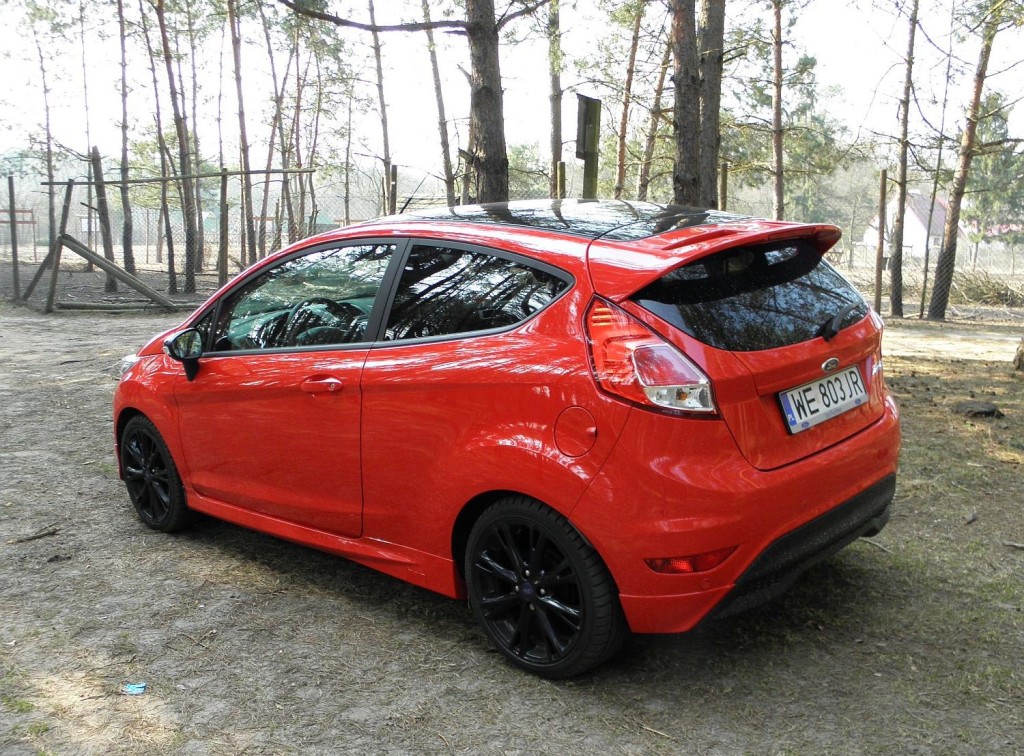 ford_fiesta_1.0_ecoboost_red_edition_2