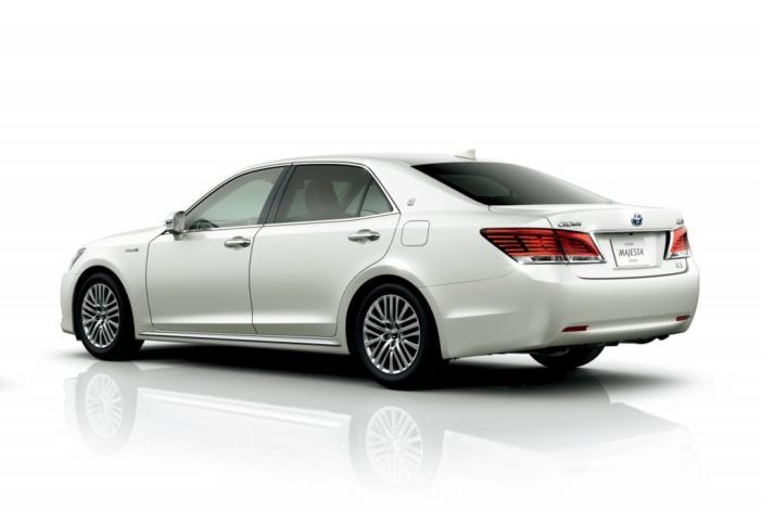 toyota_crown_facelift_2015_2