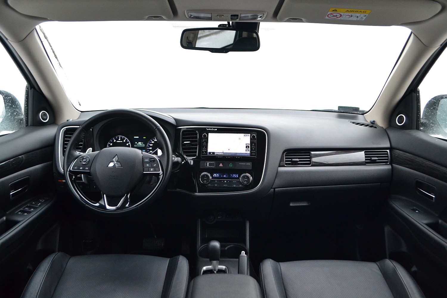 Mitsubishi Outlander 2.0 CVT 4WD Instyle Navi Lifting ma