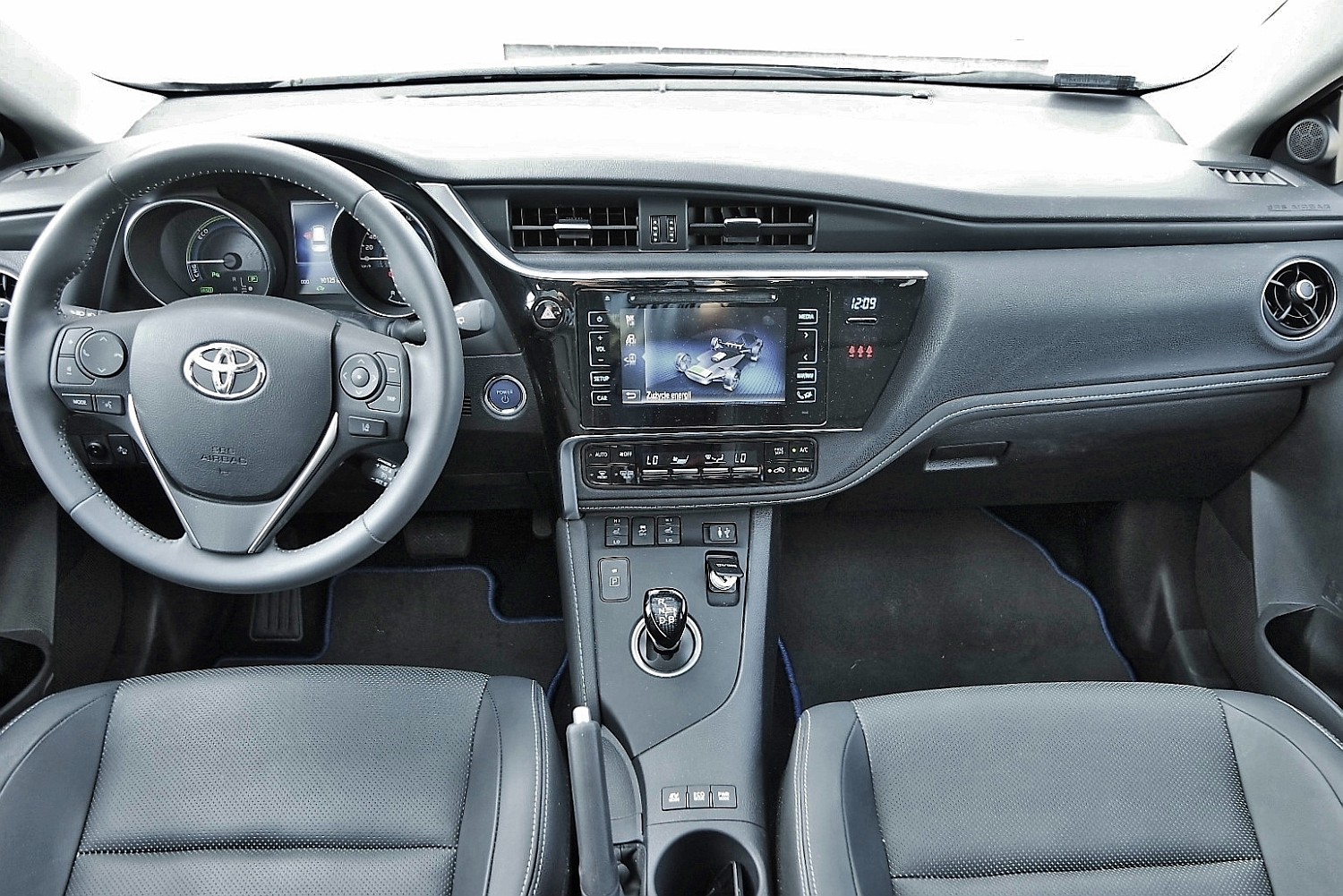 Toyota Auris Touring Sports Hybrid Elektryka mocno (nas