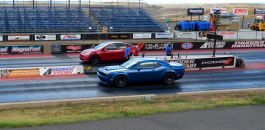 Dodge Challenger Hellcat vs kontra Tesla Model Y Performance