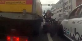 Kara za przepychanie i uciekanie - uszkodzenie motocykla