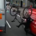 Zderzenie rowerzysty z autem