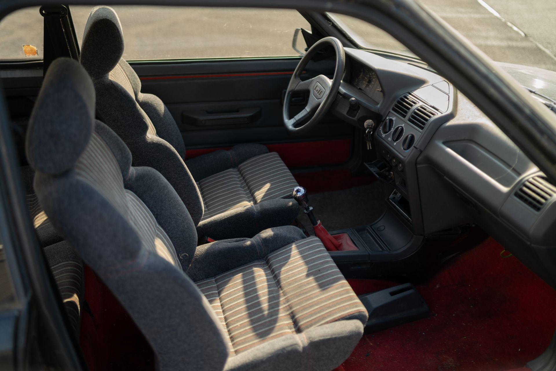 Peugeot 205 GTi - wnętrze
