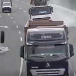 Wypadek skutera - urwane koło ciężarówki
