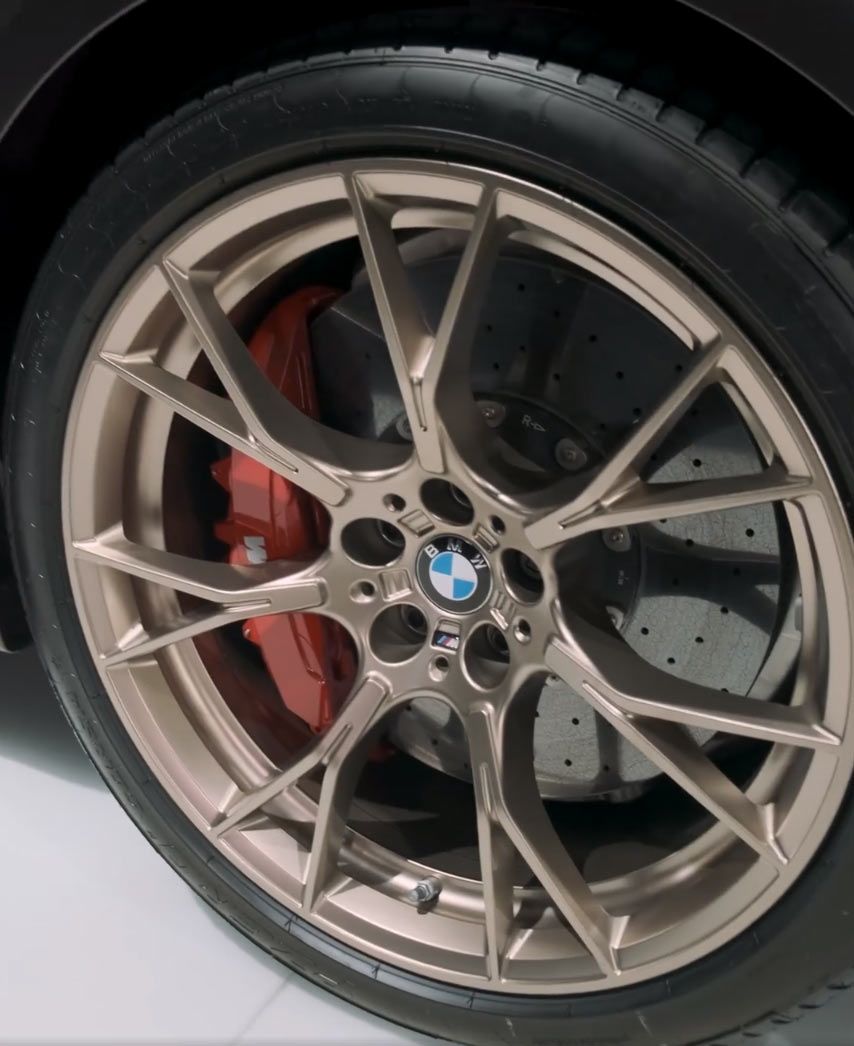 BMW M5 CS 2021 hamulce