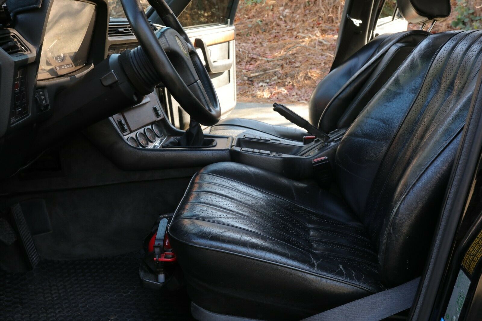 BMW E23 interior
