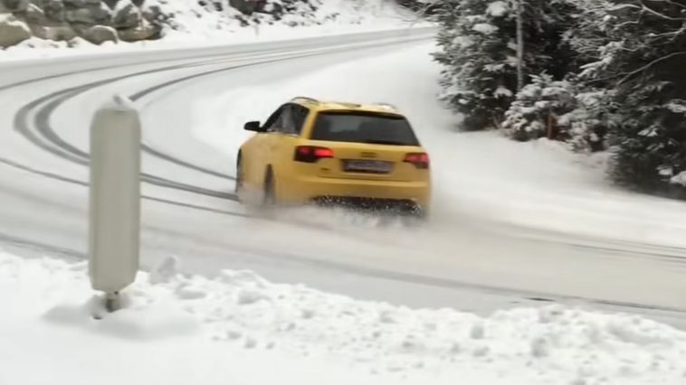 Audi RS4 Avant B7 drifting