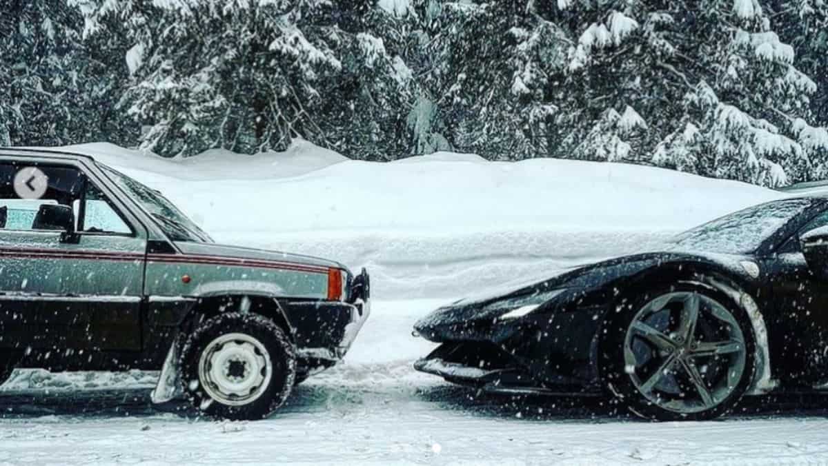 Panda 4x4 vs Ferrari SF90 on the snow