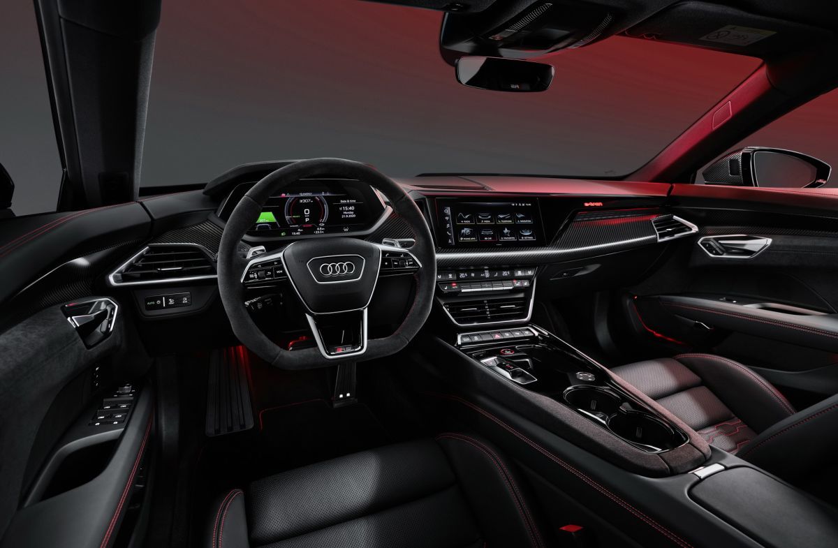 Audi e-tron GT wnętrze
