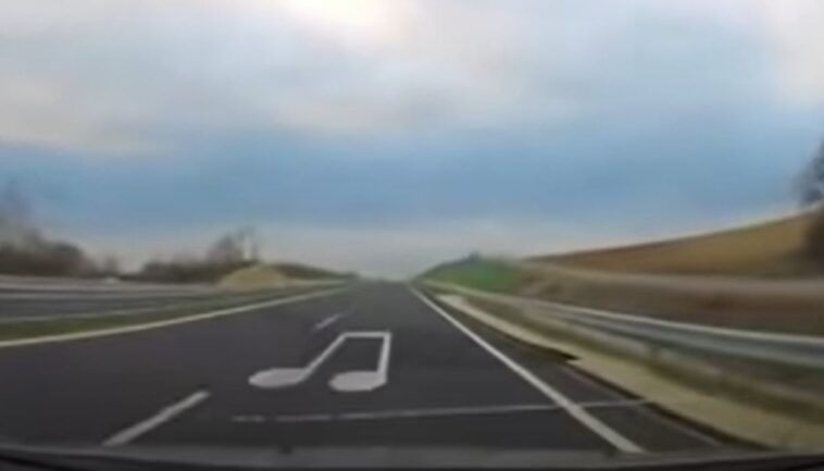 Autostrada grająca melodię