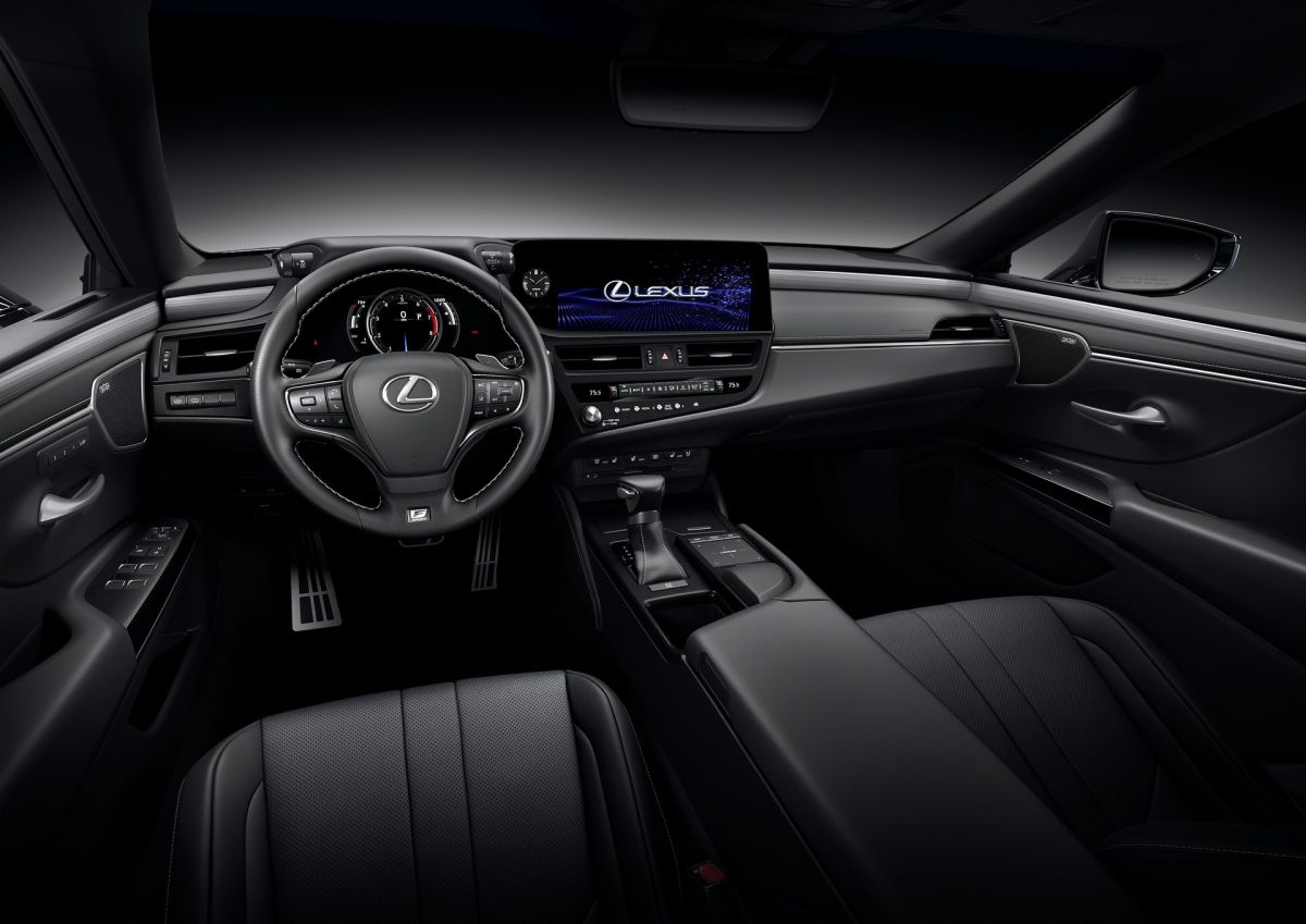 Lexus ES 2022 interior