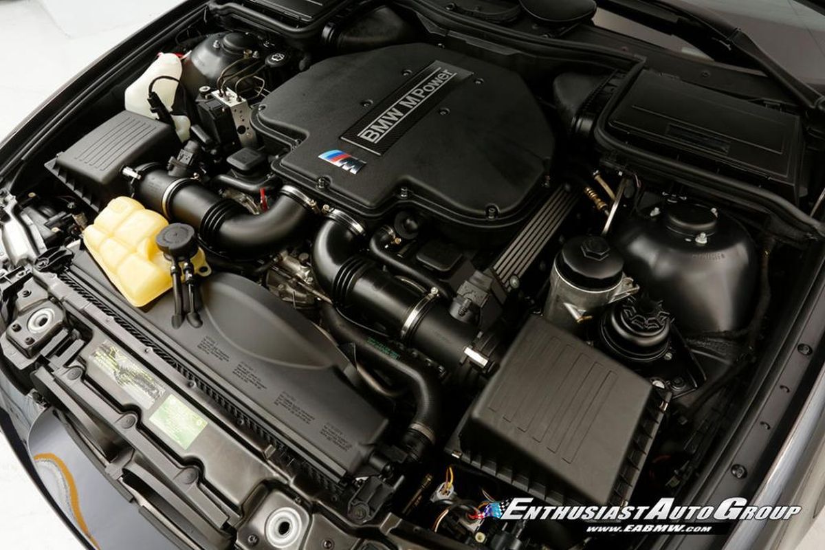 BMW M5 E39 2003 silnik