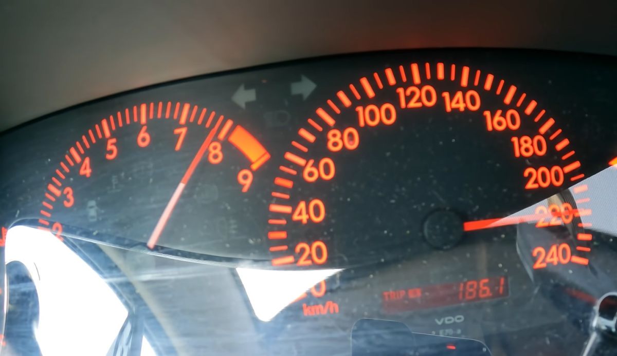 Stara Toyota Corolla TSport acceleration