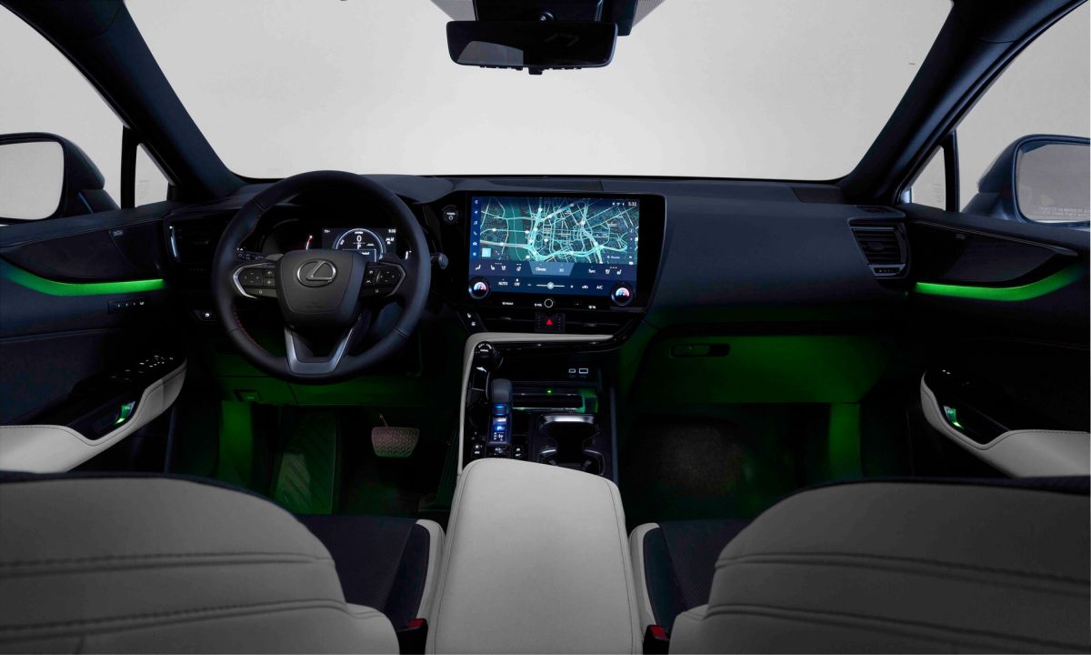 Lexus NX 2022 wnętrze