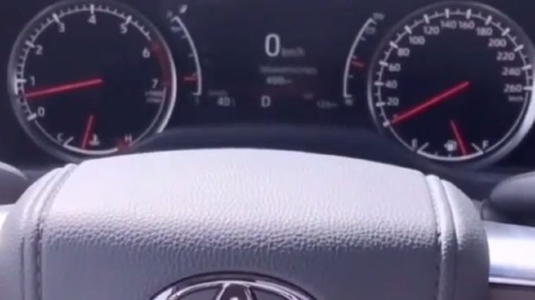 Toyota Land Cruiser 2021 3.5 V6 Turbo acceleration