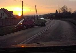 Wypadek motocyklisty i świetna reakcja kierowcy Citroena