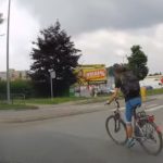 Wymuszenie pierwszeństwa przez rowerzystkę