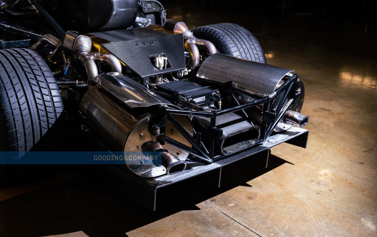 Mercedes CLK GTR engine