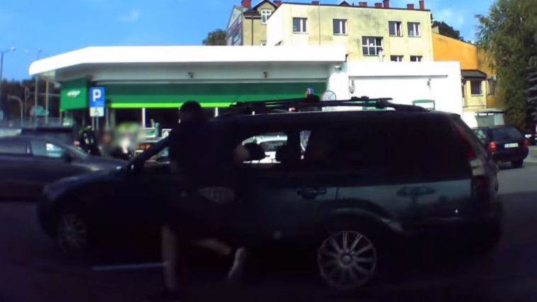 Kradzież auta na stacji paliw, Bielsko-Biała