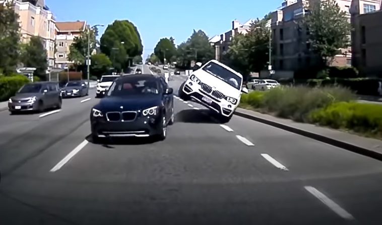 Zderzenie dwóch BMW