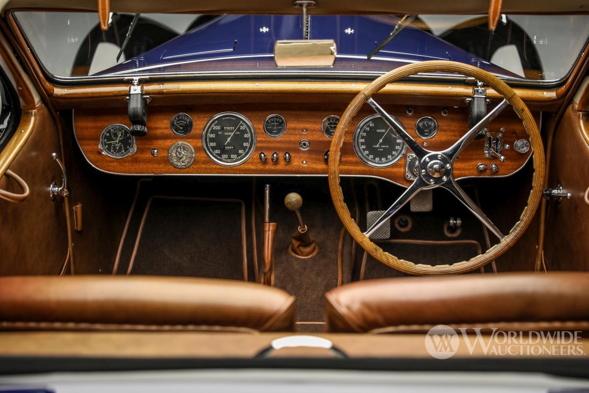 Bugatti Type 57C Atalante Coupe - interior