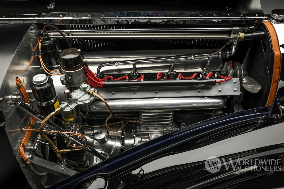 Bugatti Type 57C Atalante Coupe - engine