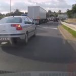 Blokowanie pasa dojazdowego