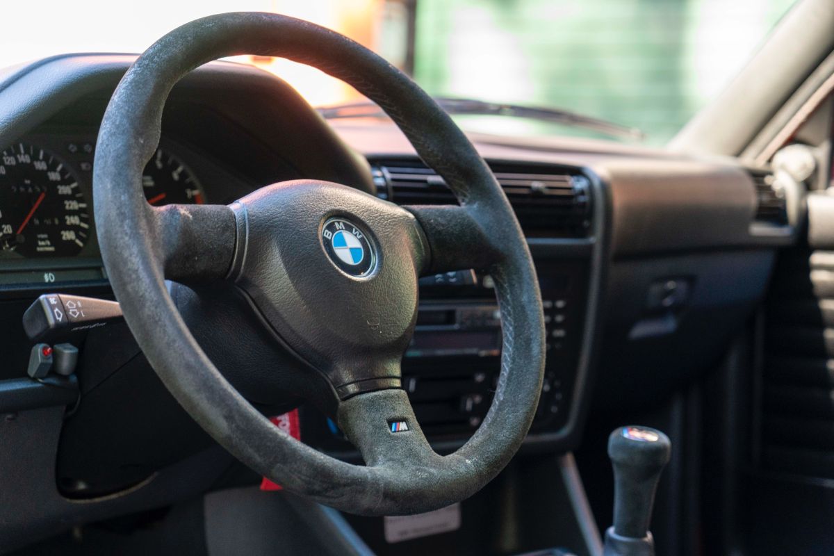 BMW M3 E30 Sport Evolution - wnętrze