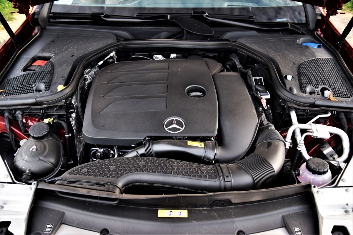 Mercedes-Benz E 300 Coupe - silnik