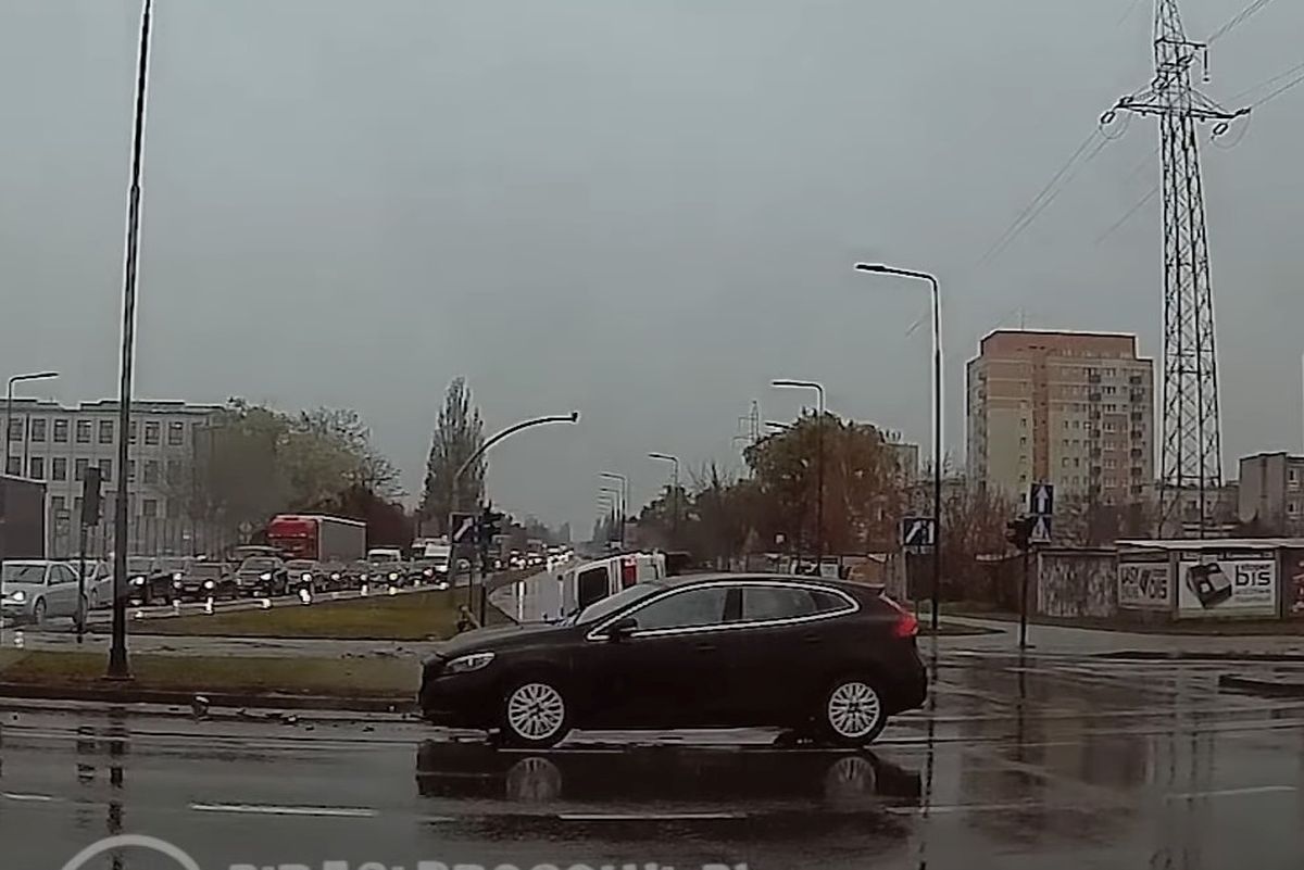 Wypadek karetki w Bydgoszczy