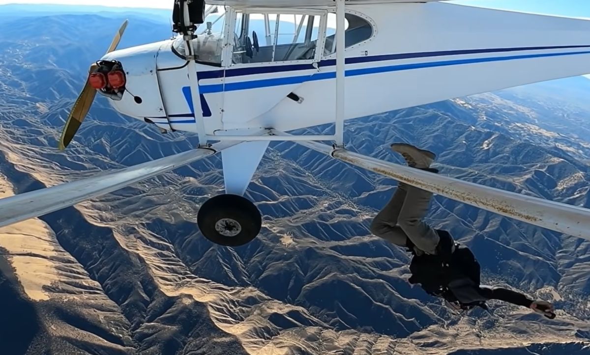 Skok pilota z samolotu