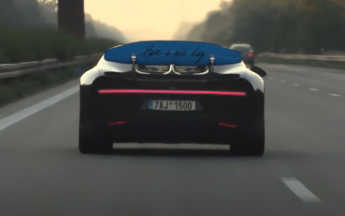 Bugatti Chiron autobahn