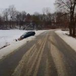 Poślizg na zaśnieżonej drodze