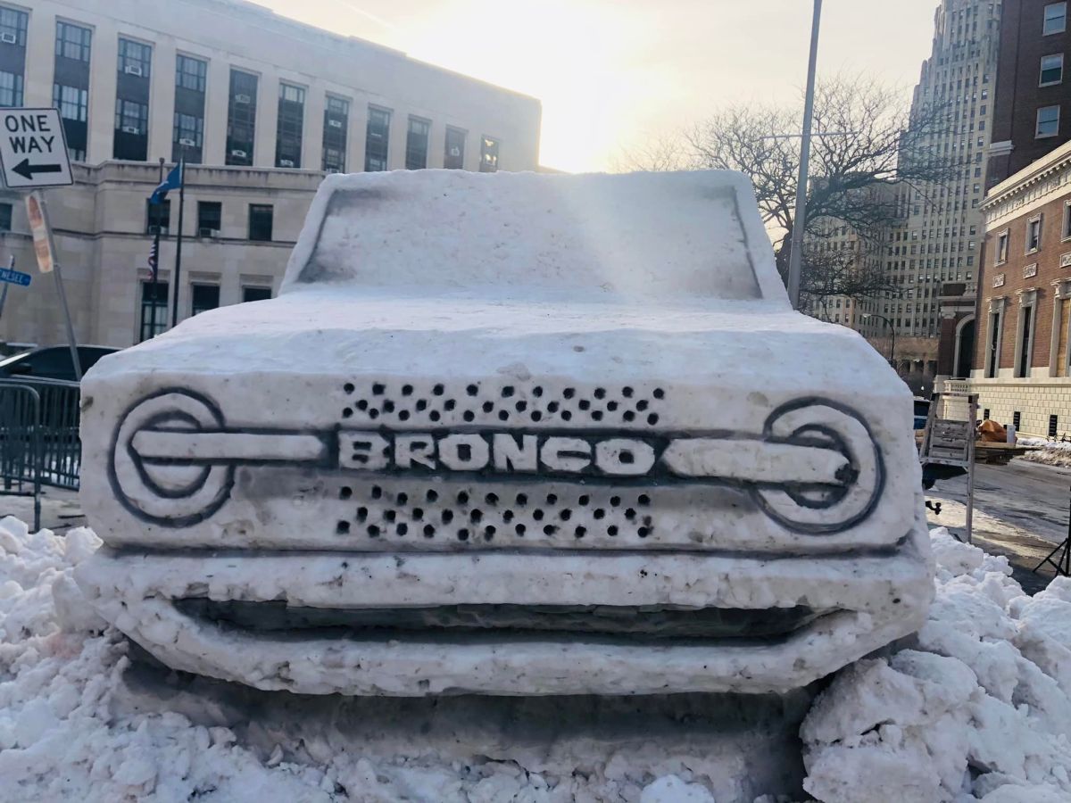 Snowly Ford Bronco