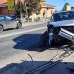 Pościg i wypadek dwóch aut