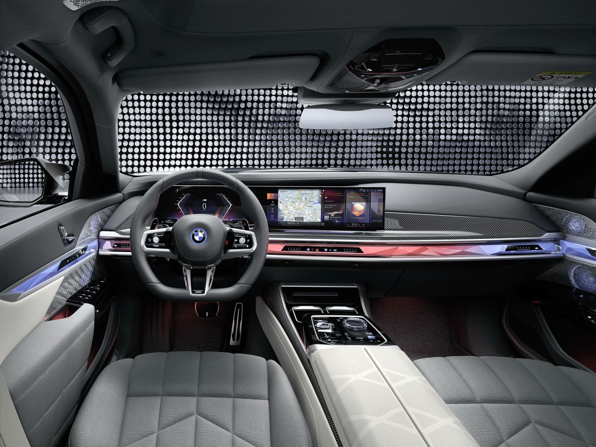 BMW Serii 7 G70 - wnętrze