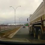 Niebezpieczna jazda ciężarówką