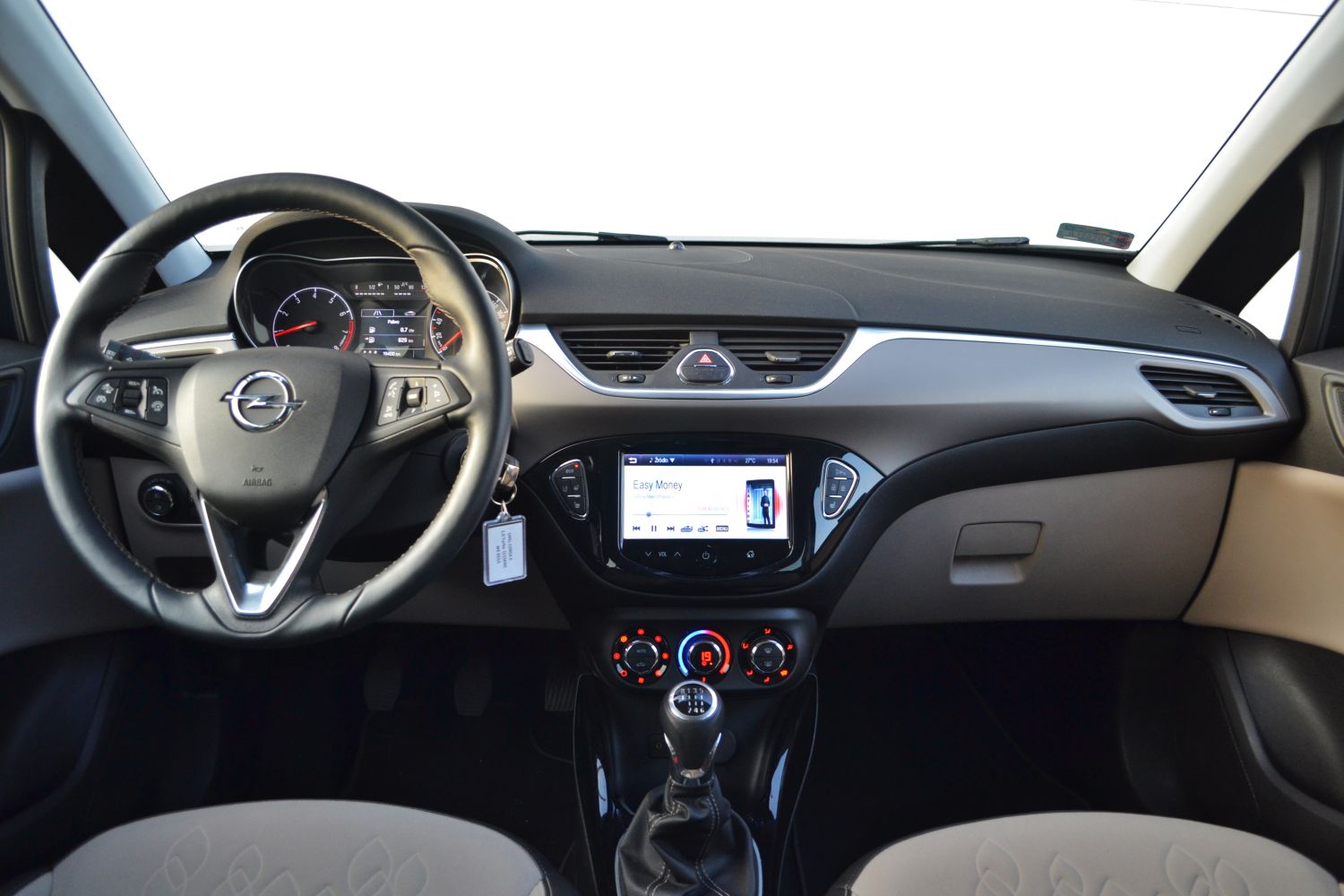 Opel Corsa - wnętrze