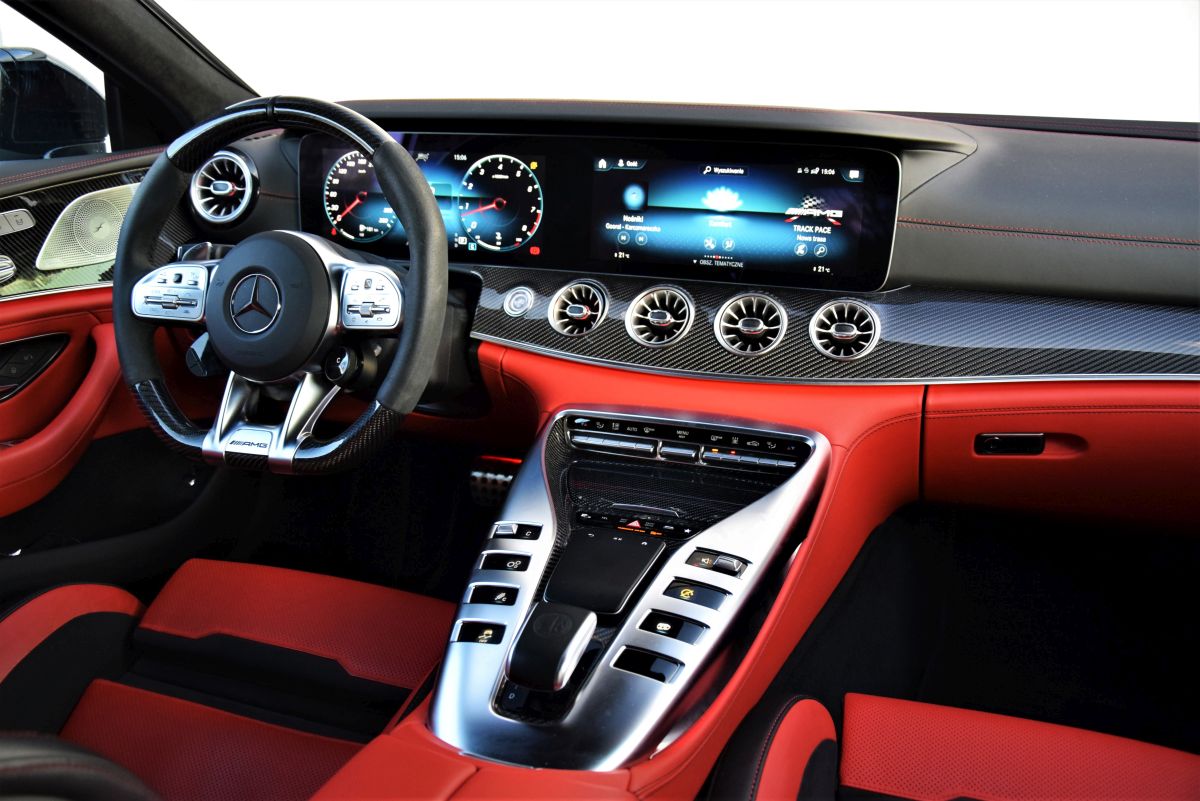 Mercedes-AMG GT 63 S - wnętrze
