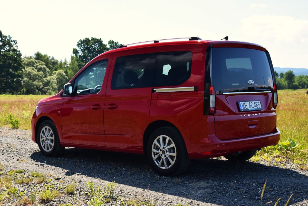 Noul Ford Tourneo Connect
