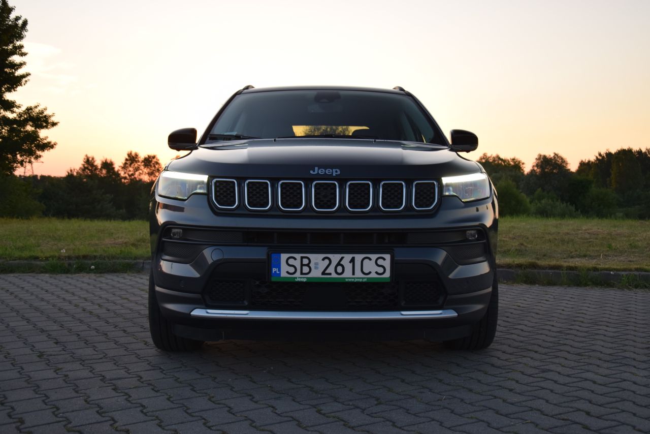 Jeep Compass 4xe - front