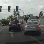 Głupie manewry przed skrzyżowaniem