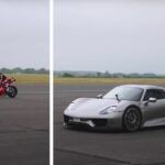 Porsche vs sport bike