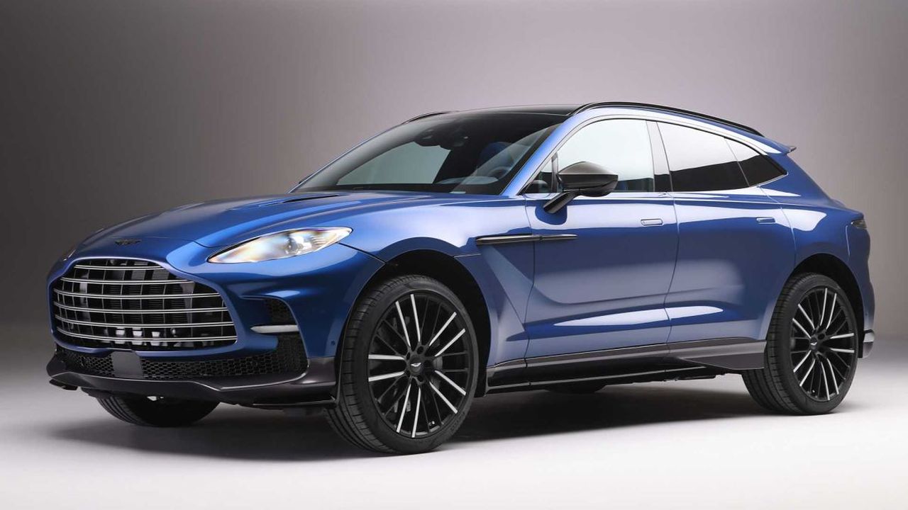 Aston Martin planuje dwie premiery