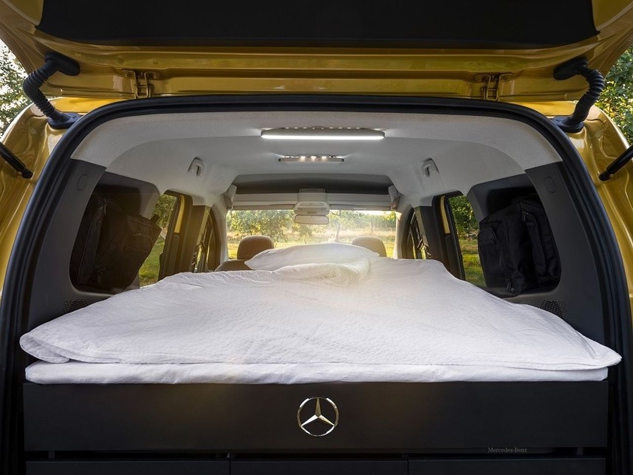 Bedroom in Marco Polo T-Class Mercedes.