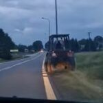 Pijany rolnik jadący traktorem