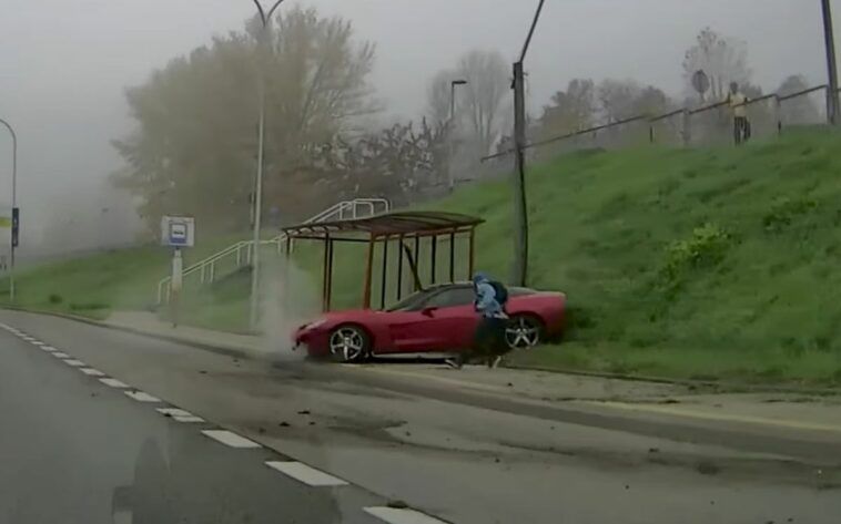 Wypadek Warszawa Corvette